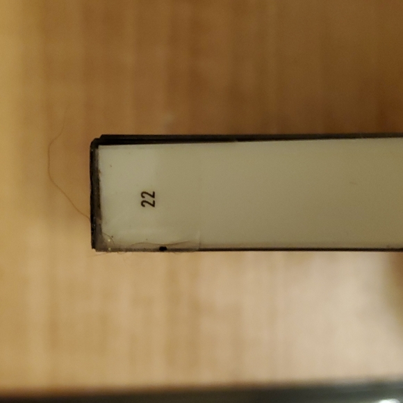 MAC #22 Lashes - Picture 4 of 4